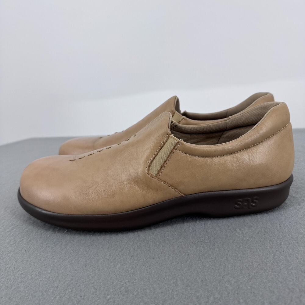 SAS Shoes Womens Size 7 N Narrow Beige Leather Slip On Tripad Comfort Casual USA